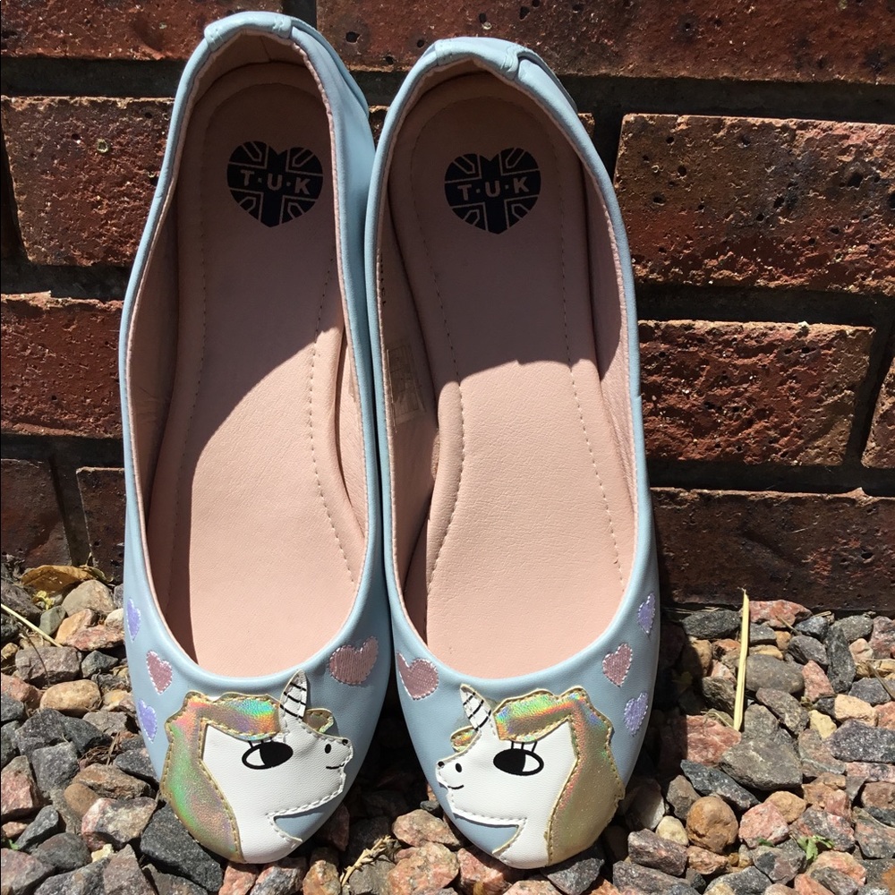 Tuk Unicorn Shoes size 7. Like new condition.
